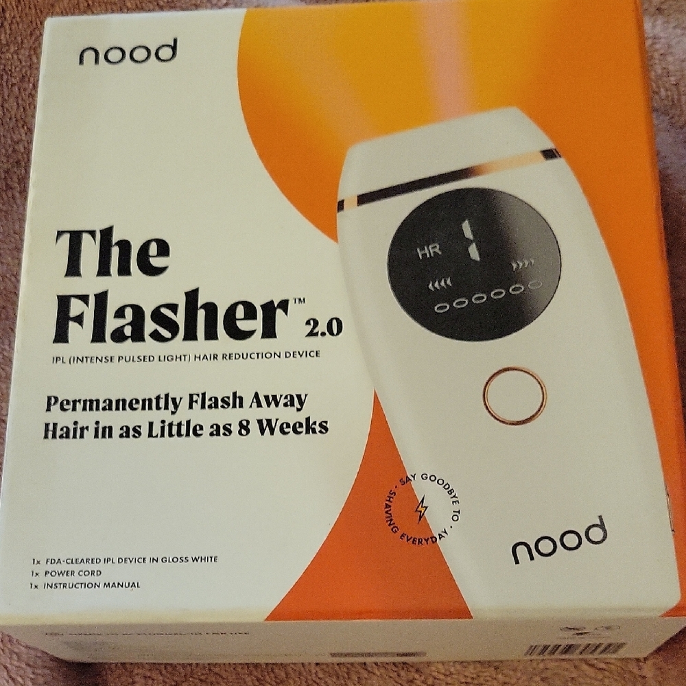 Nood White Camera with Modern Minimalist Design